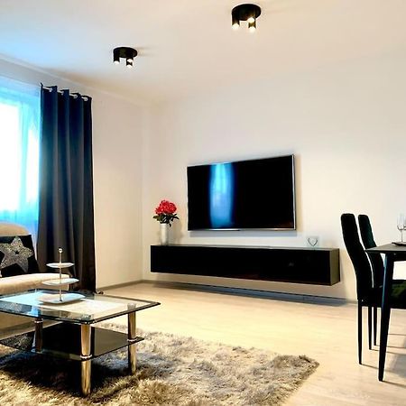 Spacious Apartment Near Hockey And Football Arena Bratislava Dış mekan fotoğraf